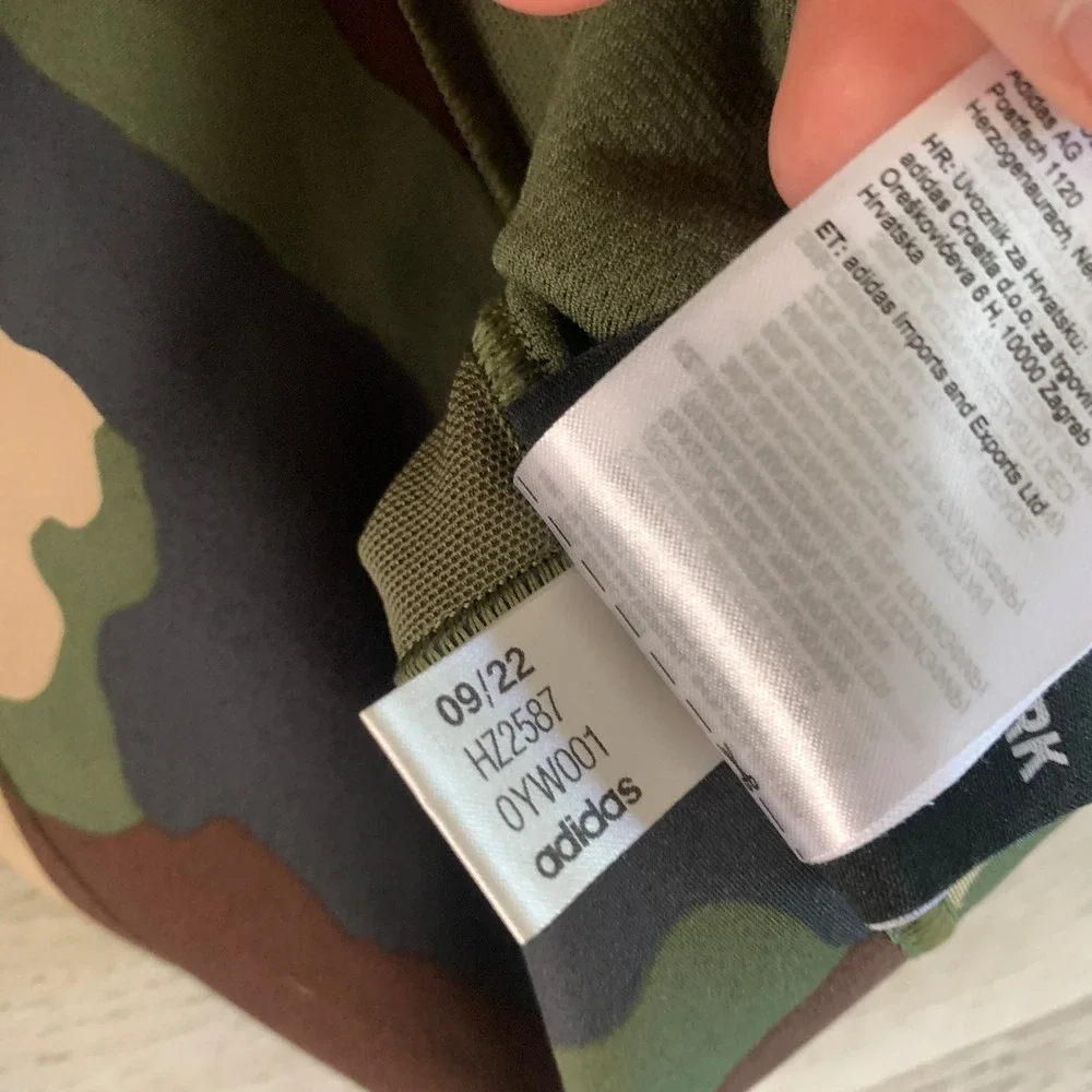 Adidas x Ivy Park Camo Sports Bra Neon Orange Piping Green Brown Camouflage
